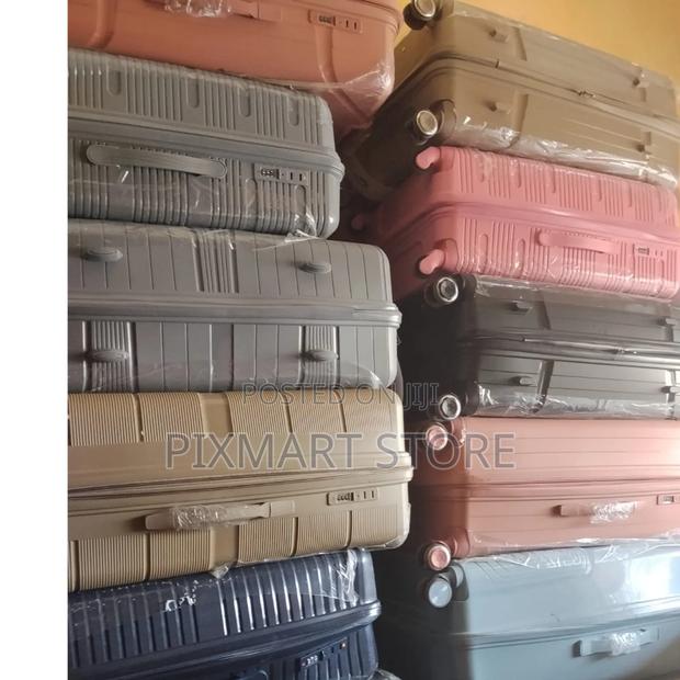 Unbreakable Extra-Large Rubber Suitcase – Single Piece - thumbnail 2