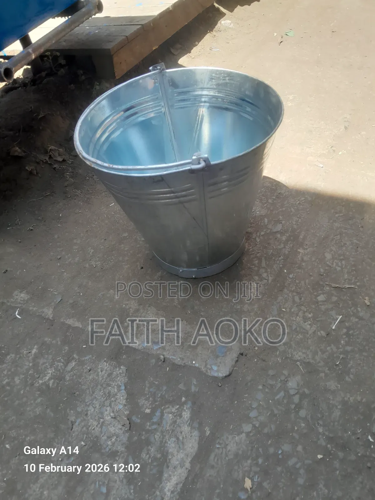 Metallic Bucket Big Size