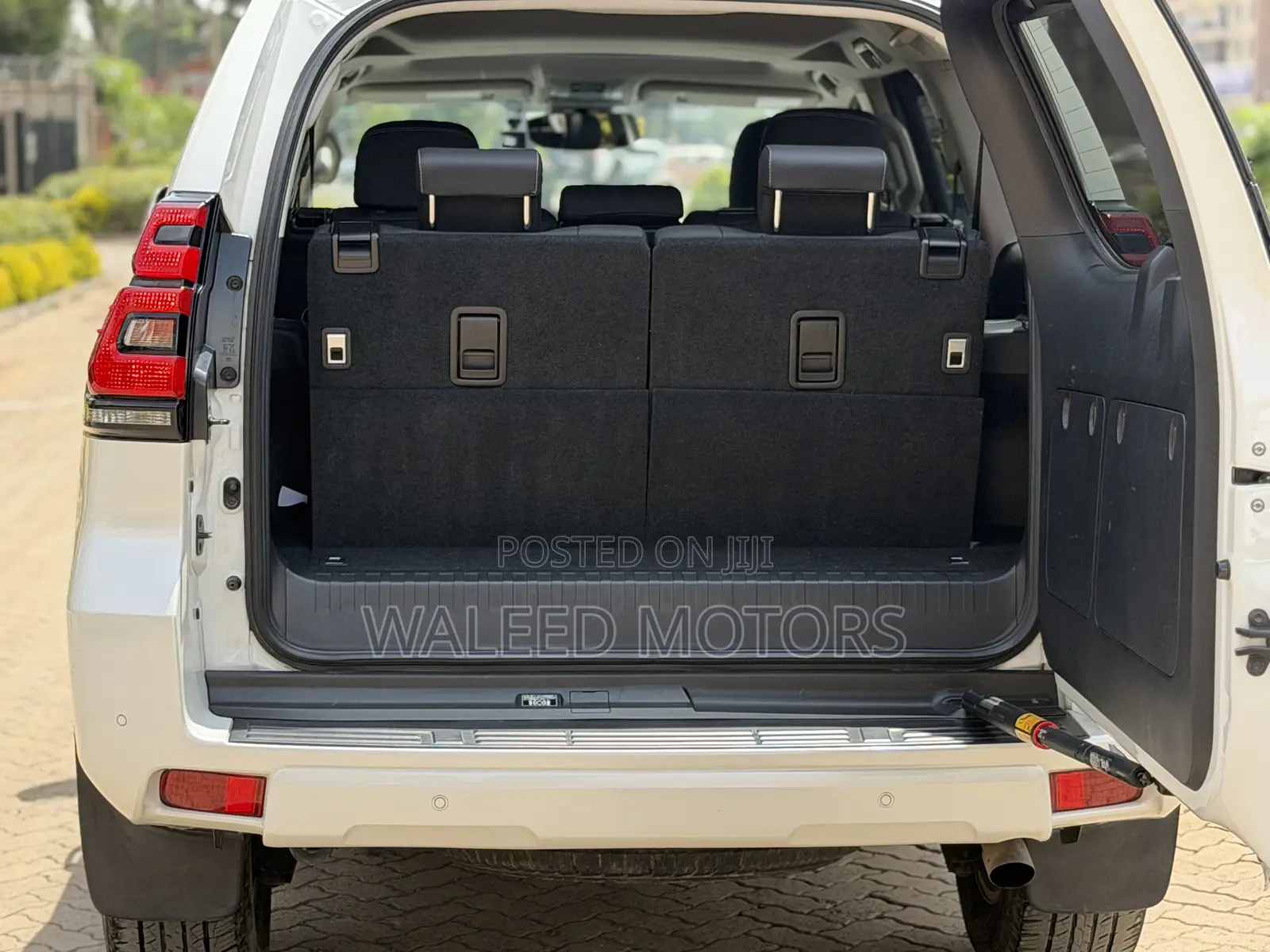 Toyota Land Cruiser Prado 2.7 2019 White