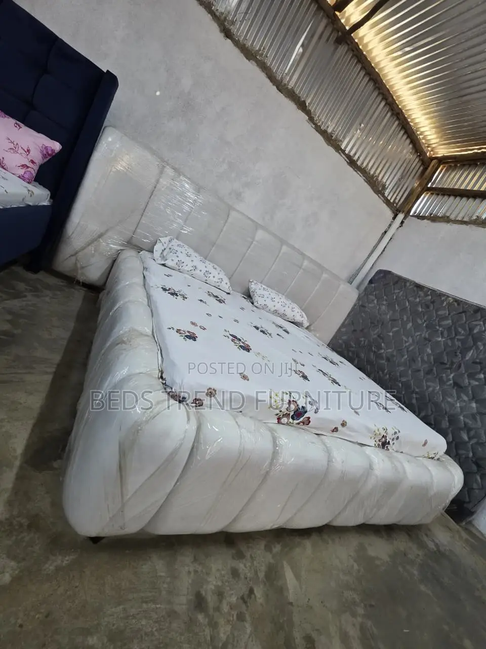 Bold Classy Bubble Bed 5 by 6