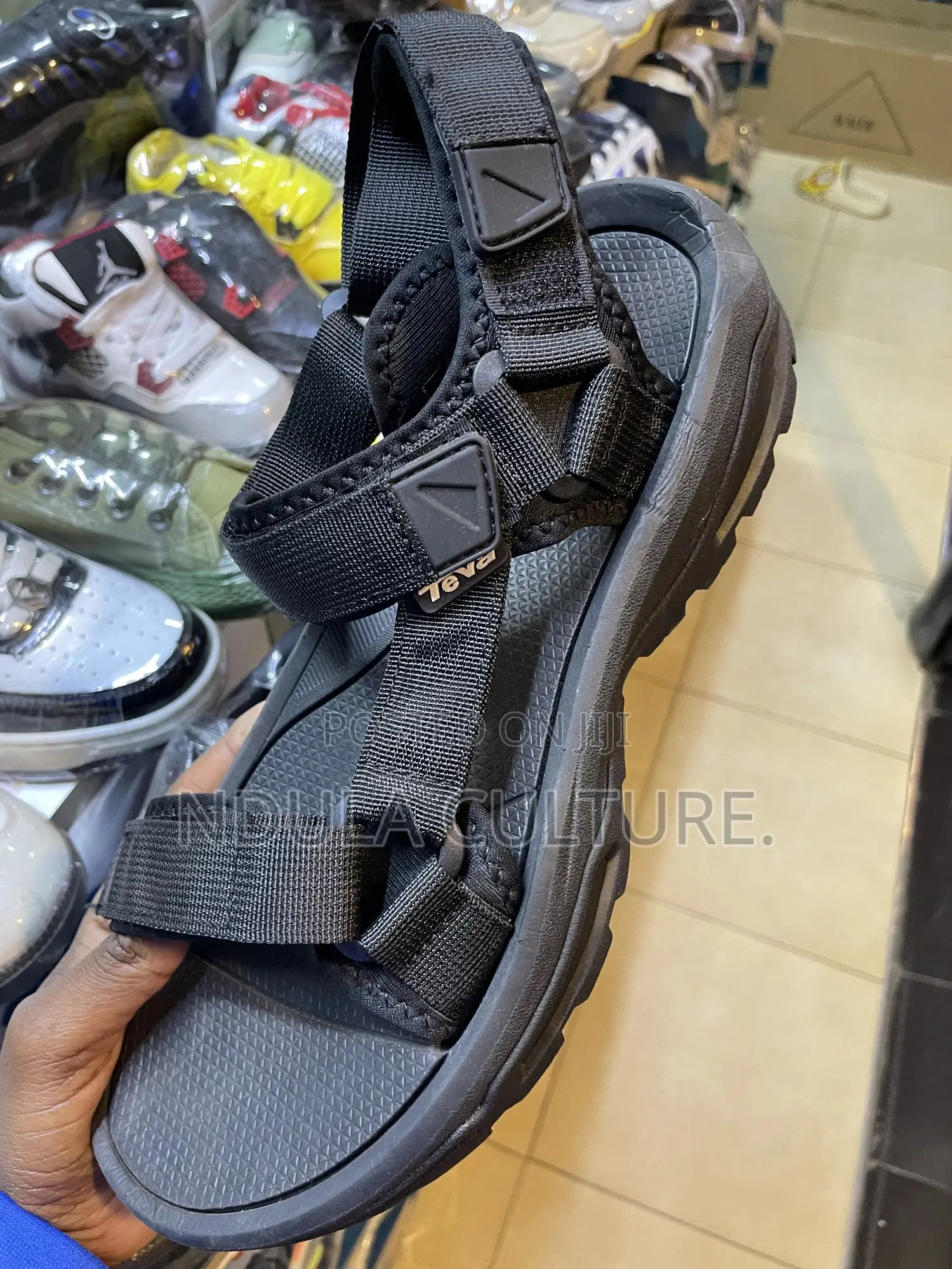 Teva Sandals/ Open/