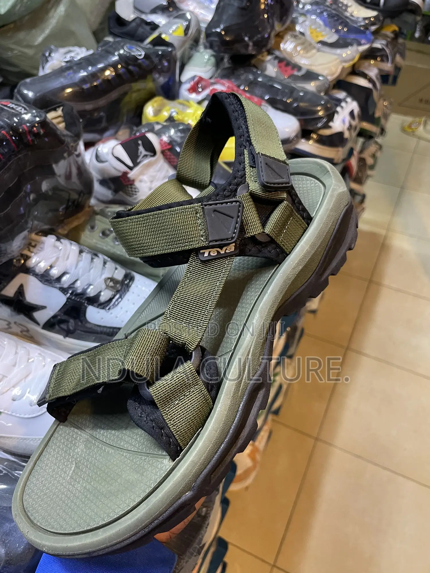 Teva Sandals/ Open/