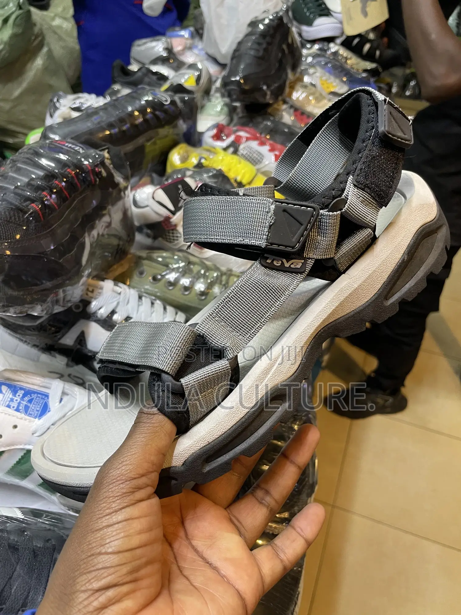 Teva Sandals/ Open/