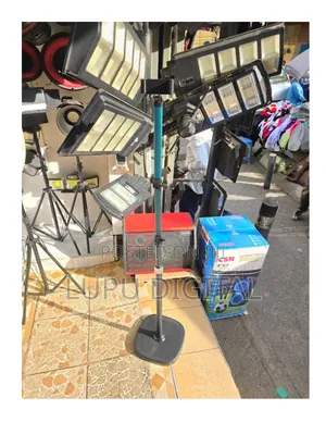 Landing Bracket Phone Holder With a Solid Strong Base