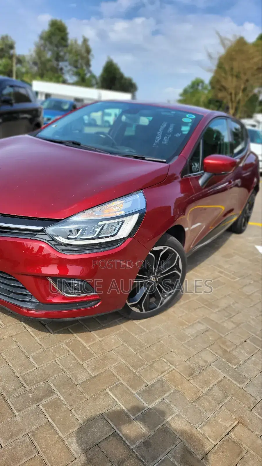 Renault Lutecia 2018 Maroon