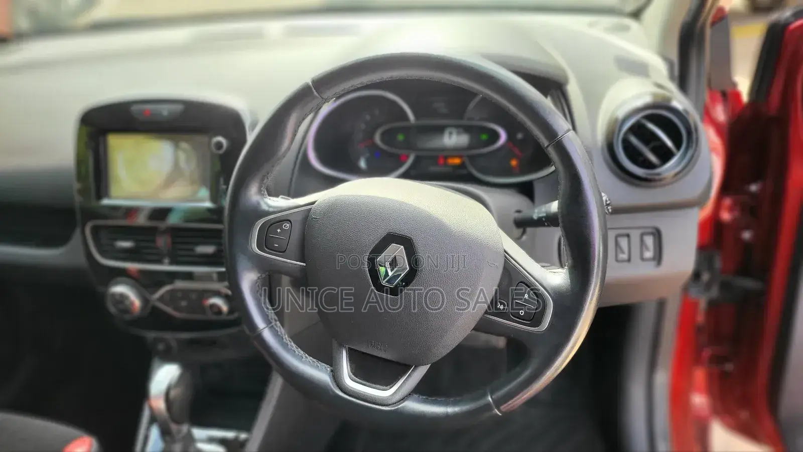 Renault Lutecia 2018 Maroon