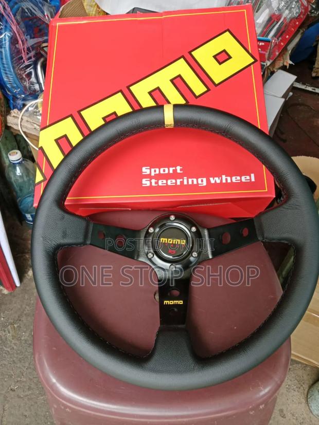 Deep Dish Momo Steering Wheel - main view