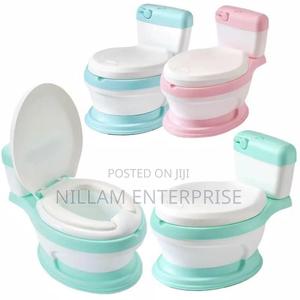 A Potty Training Toilet With a Realistic Design - thumbnail 2