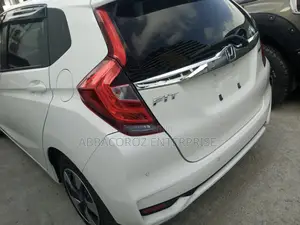 Honda Fit Sport 2018 White