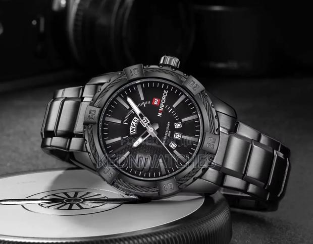 Men’S Waterproof Watch - thumbnail 2