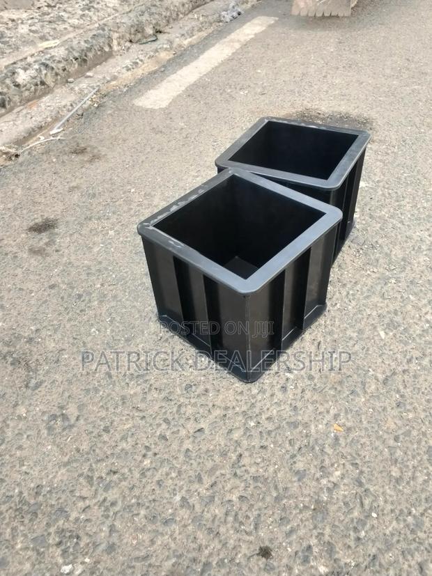 Concrete Plastic Cube - thumbnail 2