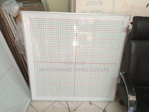 Good Quality Heavy Duty Graphboard 4ft X 4ft - thumbnail 2