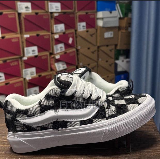 Knu Off the Wall Vans - thumbnail 3