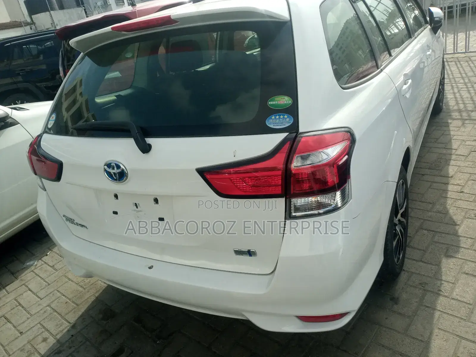 Toyota Corolla Fielder 1.5 Hybrid FWD 2019 White