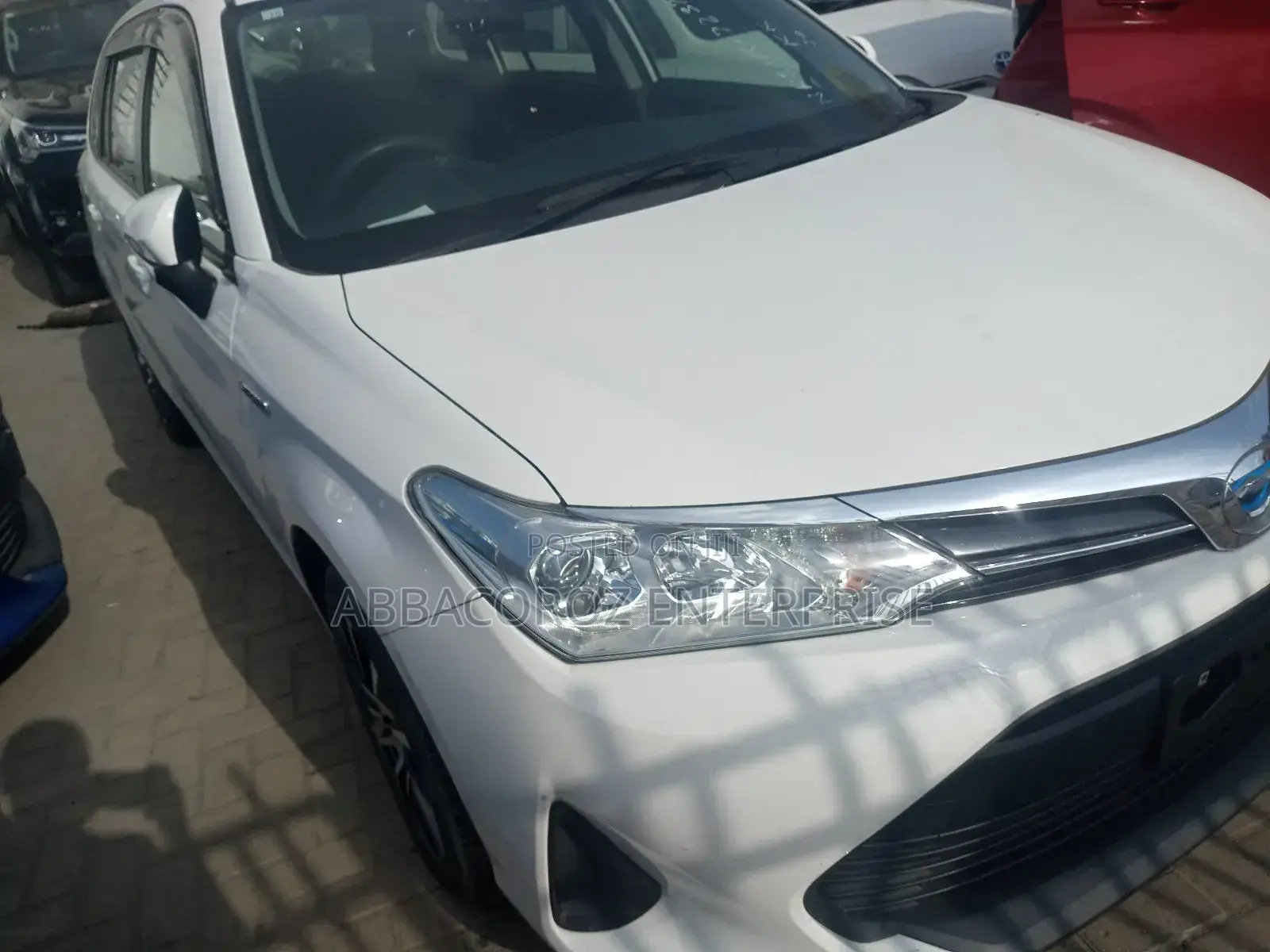 Toyota Corolla Fielder 1.5 Hybrid FWD 2019 White