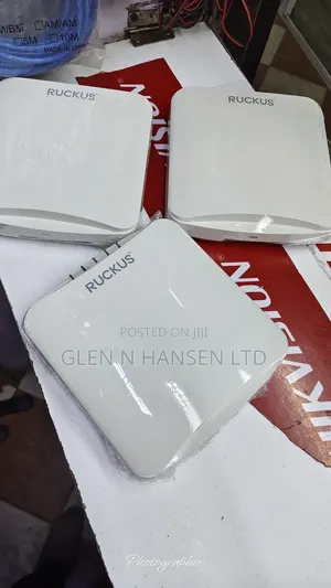 Ruckus R350 Ceiling Access Point