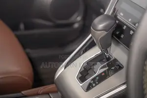 Toyota Harrier 2.0 2019 Black