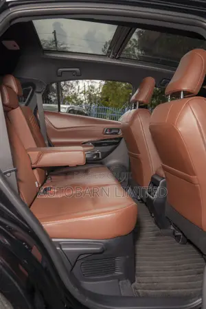 Toyota Harrier 2.0 2019 Black