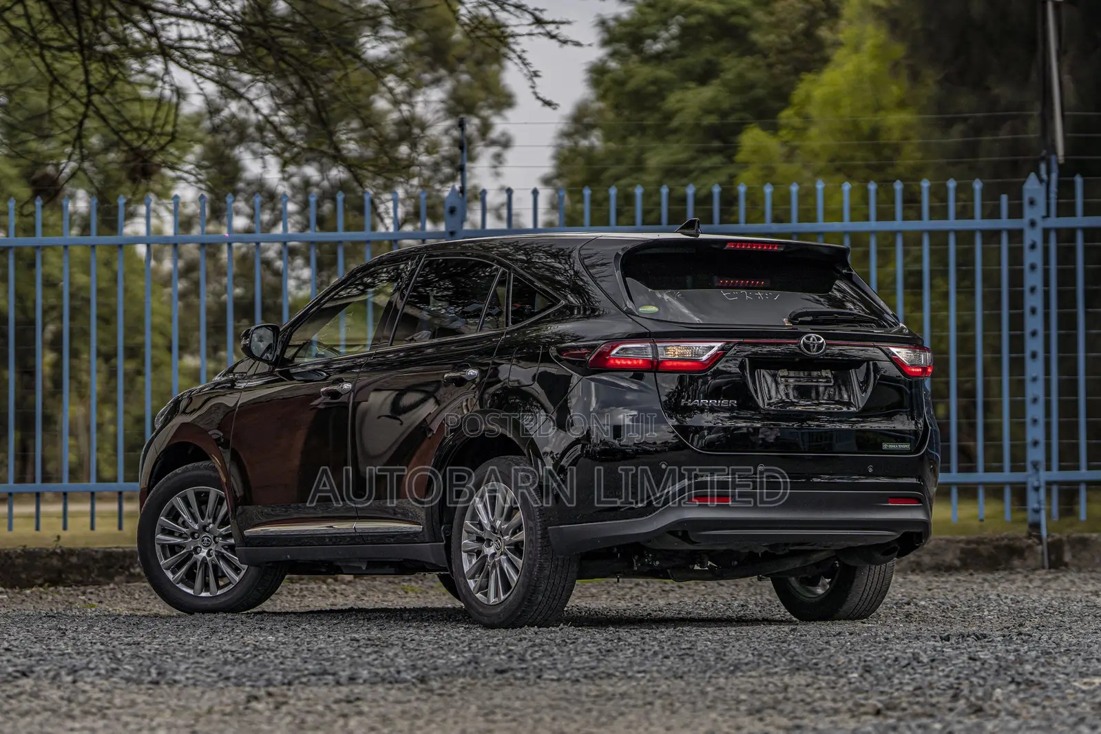 Toyota Harrier 2.0 2019 Black