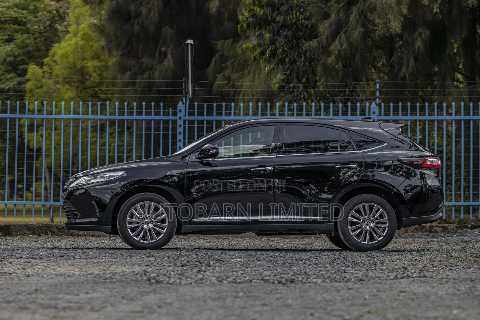 Toyota Harrier 2.0 2019 Black