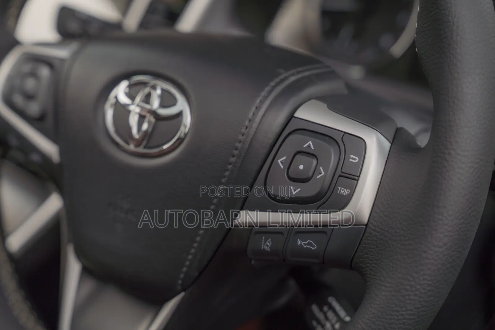 Toyota Harrier 2.0 2019 Black