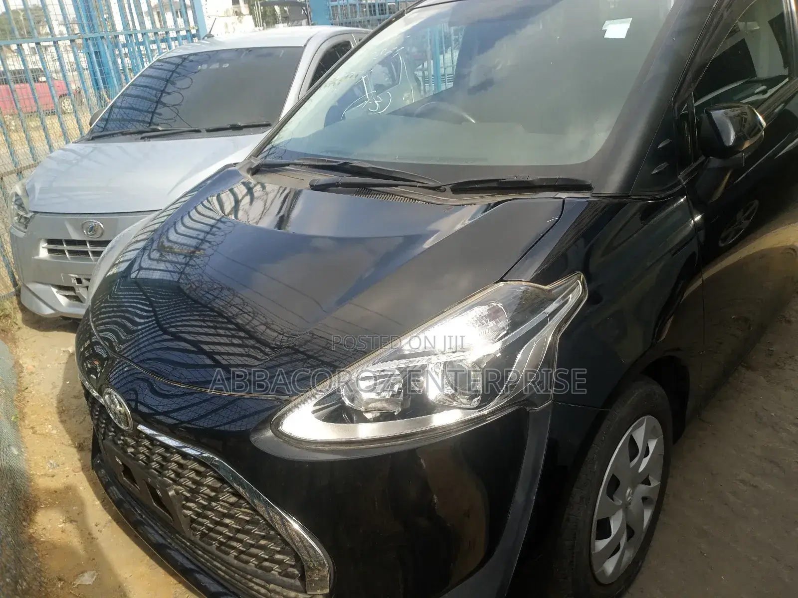 Toyota Sienta 1.5 AWD (6-seater) 2019 Gray