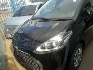Toyota Sienta 1.5 AWD (6-seater) 2019 Gray