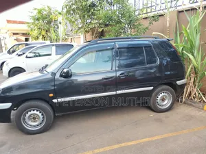 Toyota Raum 2000 Black