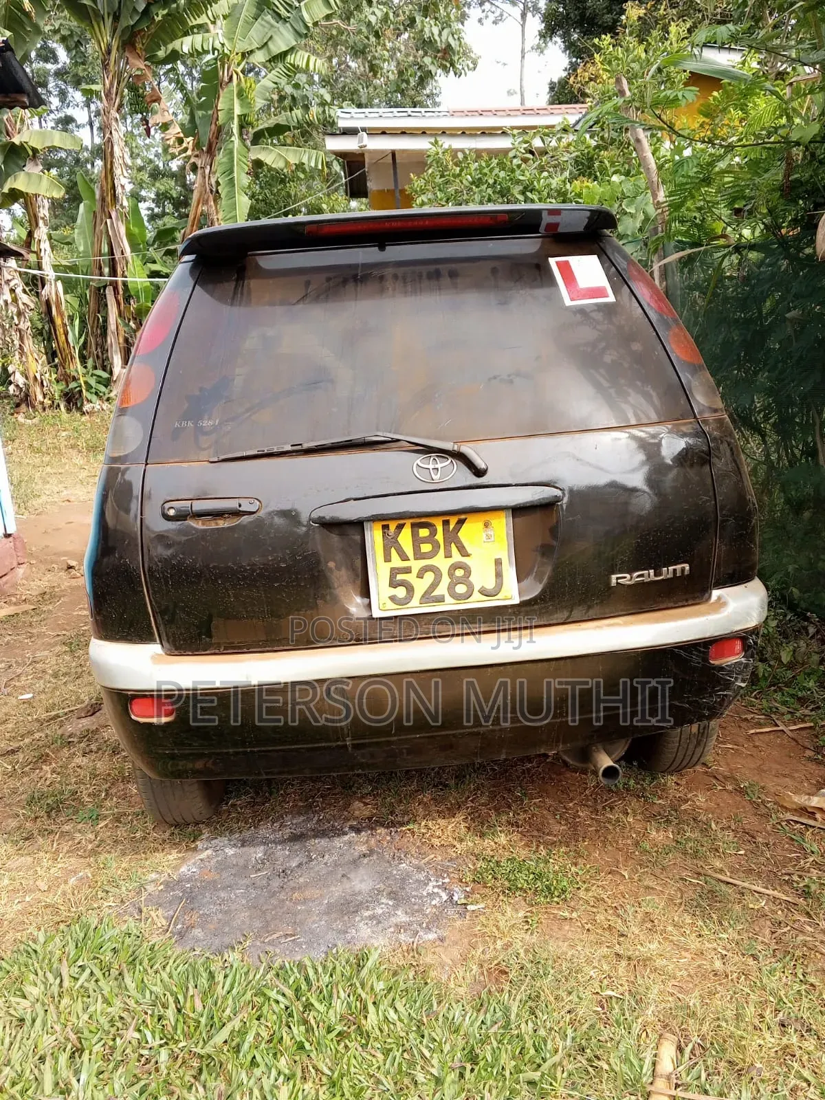 Toyota Raum 2000 Black