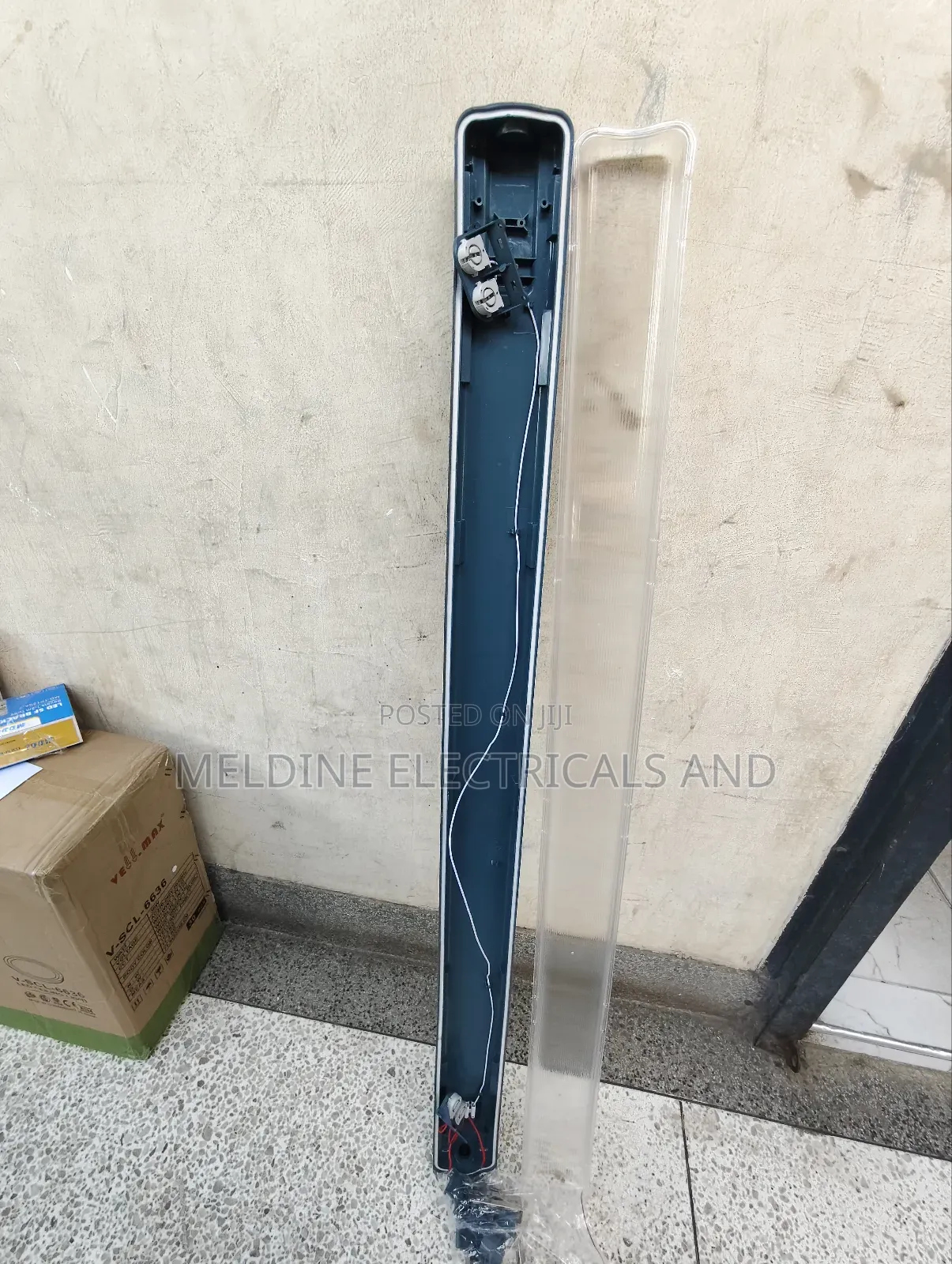 Waterproof 4ft Twin Fitting
