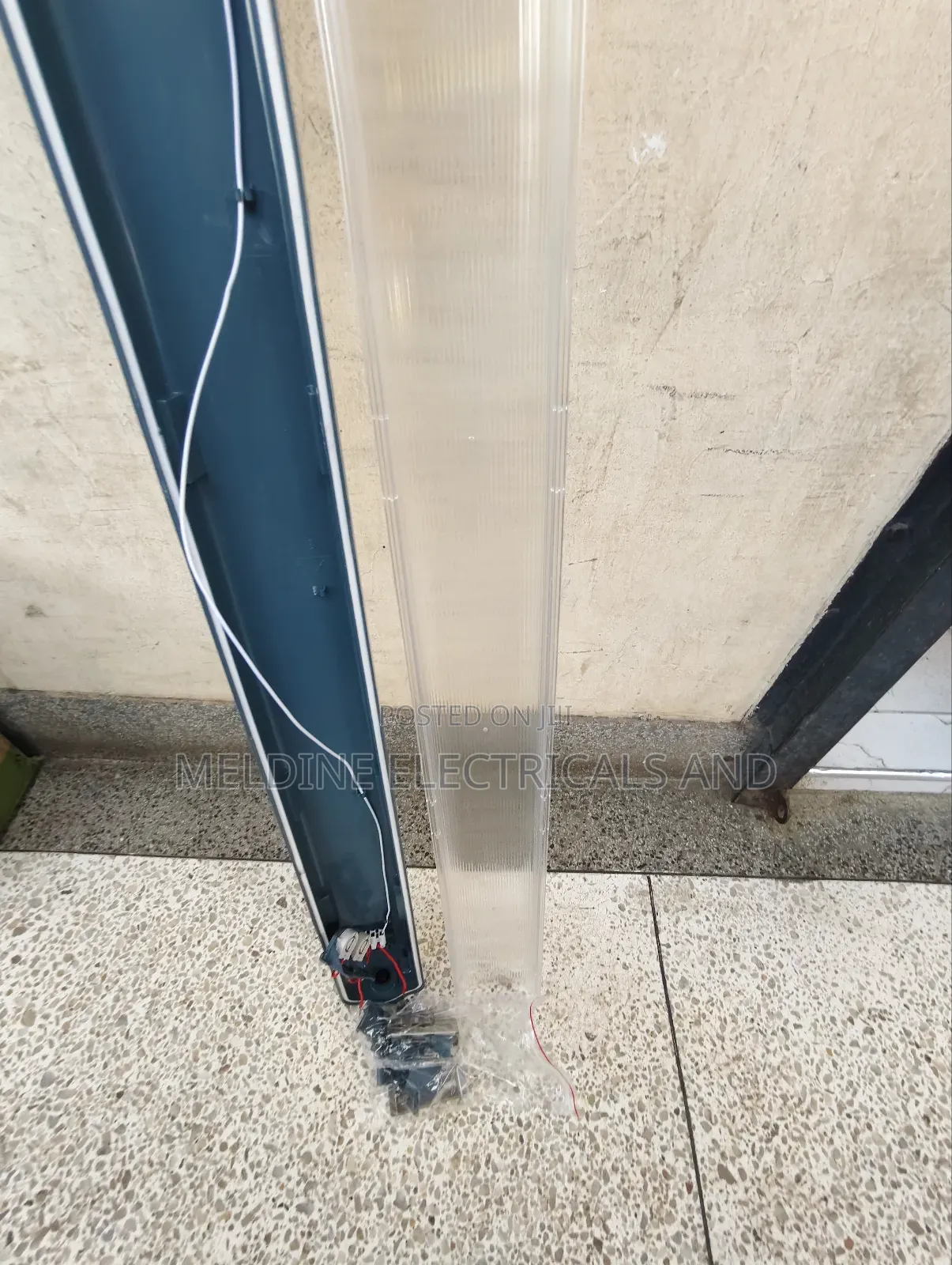 Waterproof 4ft Twin Fitting