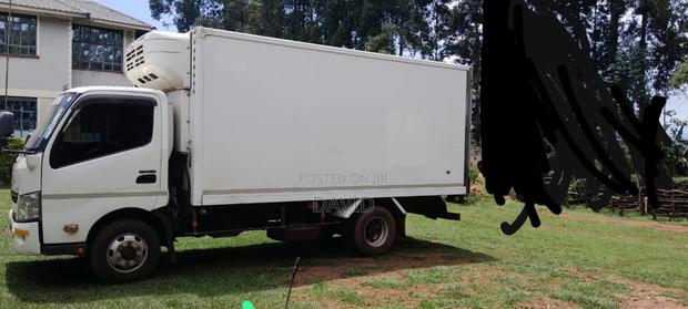 Refregirated Hino Dutro 2015 - thumbnail 3