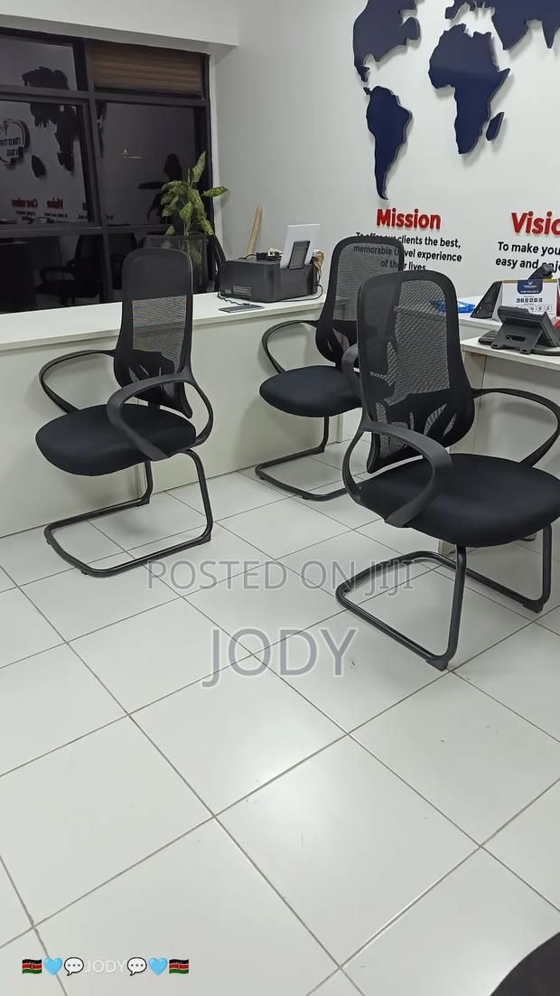 Visitors Office Chair – Comfortable & Professional - main view