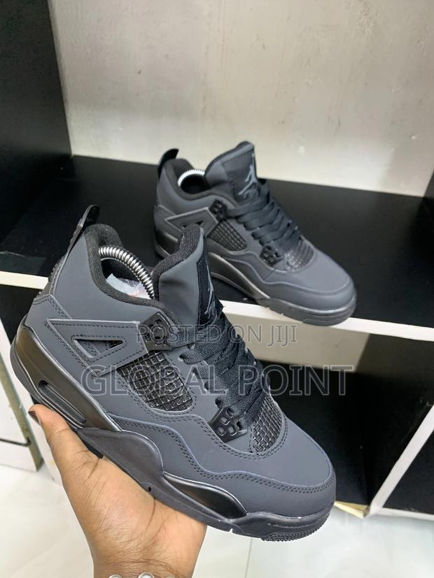 Air Jordan 4 Black Cat. - main view