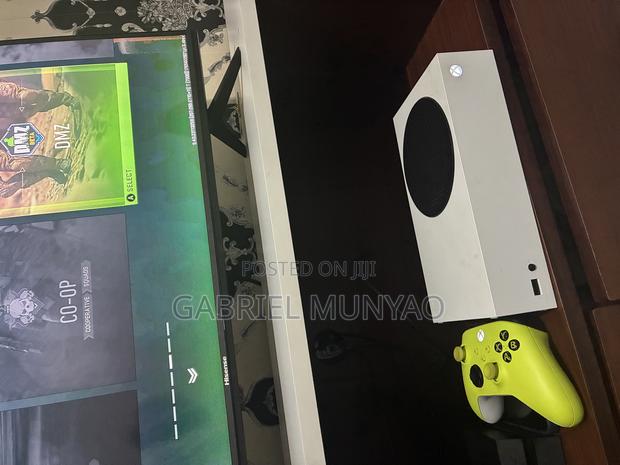 Xbox Series S - thumbnail 3