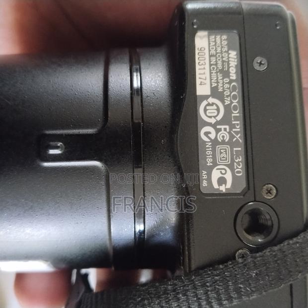 Nikon Coolpix Camera - thumbnail 5