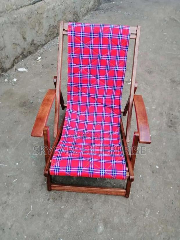 Modern Deck Chair - thumbnail 2