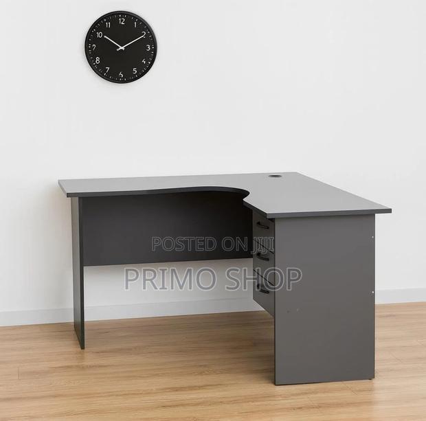 Office Desk : Curved Office Desk – Solid Wood - thumbnail 3