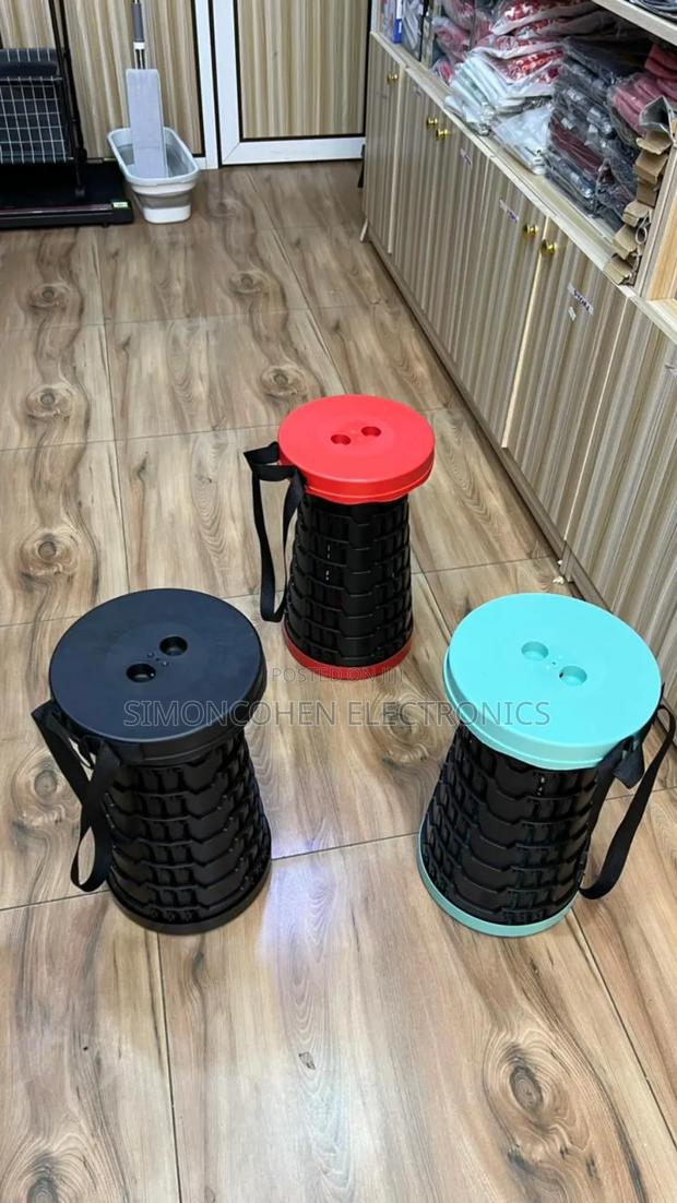 Portable Retractable Stool - thumbnail 2