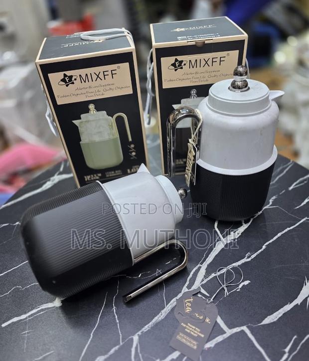 1 LTR Feenik Vaccum Flask. - main view