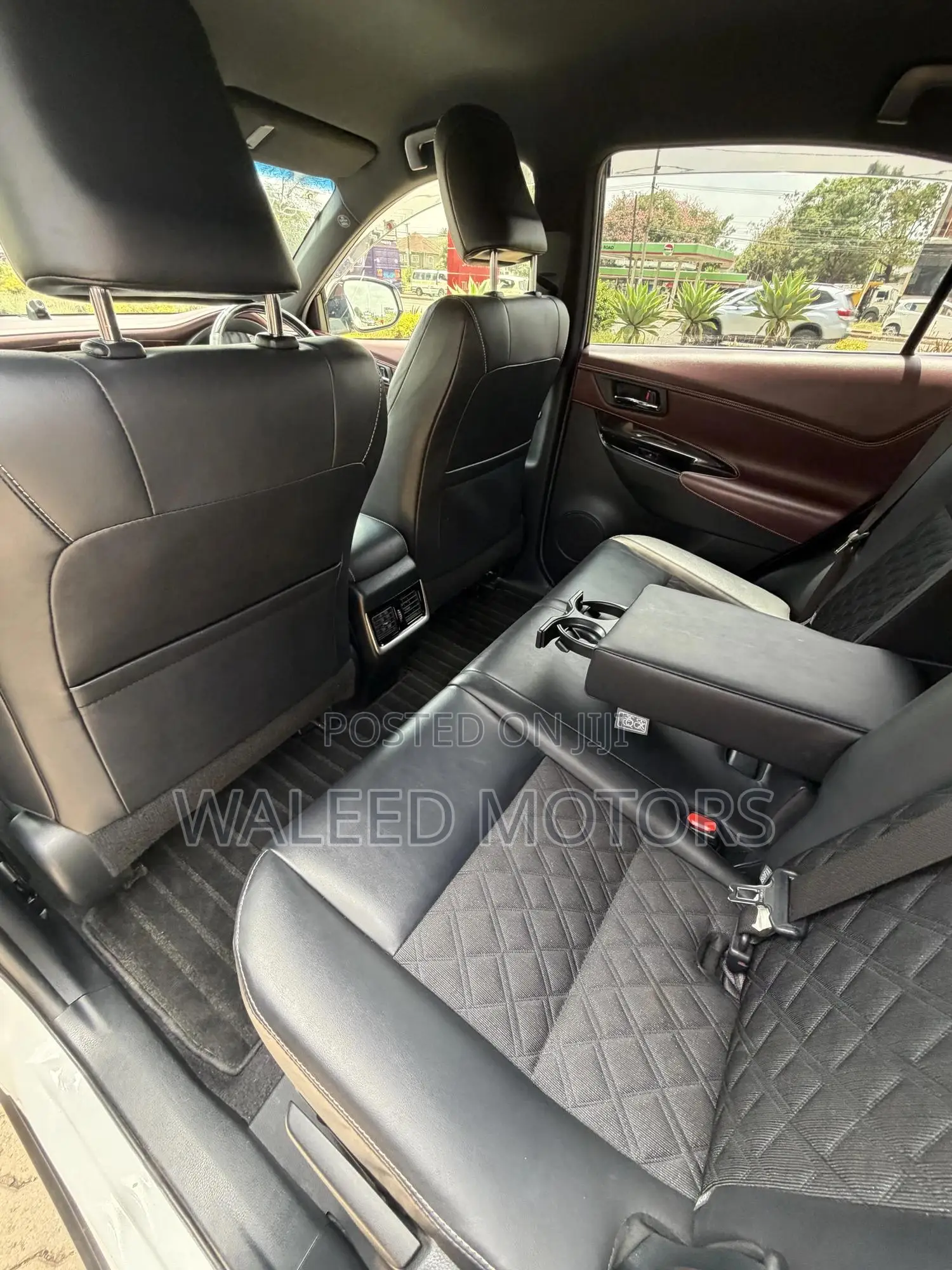 Toyota Harrier 2.0 2019 White