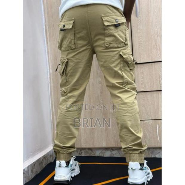 Retailer Clothe Seller - thumbnail 4