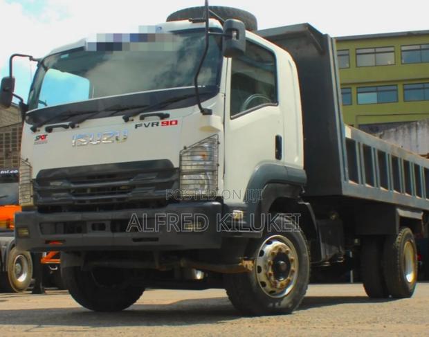 Isuzu AVR 2022 Grey - thumbnail 2