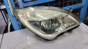 Mitsubishi Delica 2010 Headlight