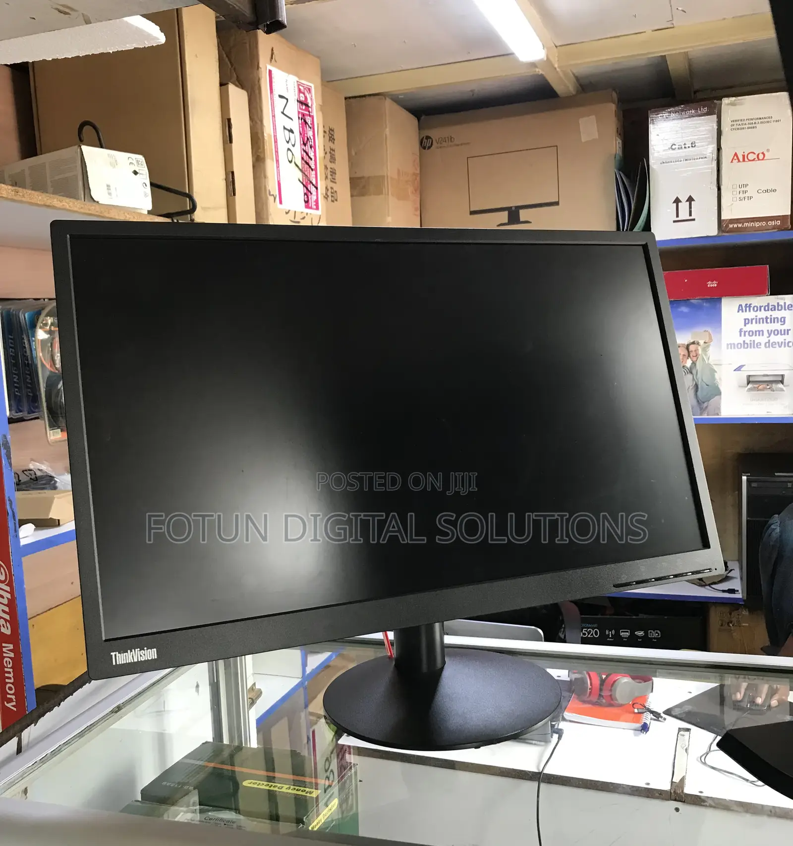 Lenovo Thinkvision 24" Desktop Monitor - Full Hd Ips, Hdmi Vga