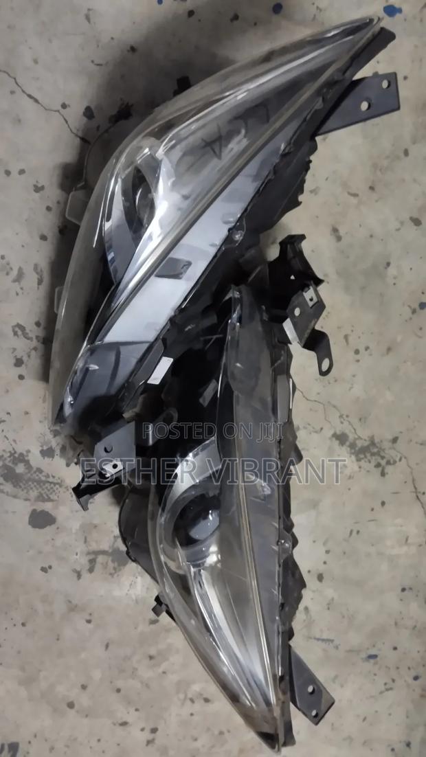 Mazda Axela 2014 Headlights