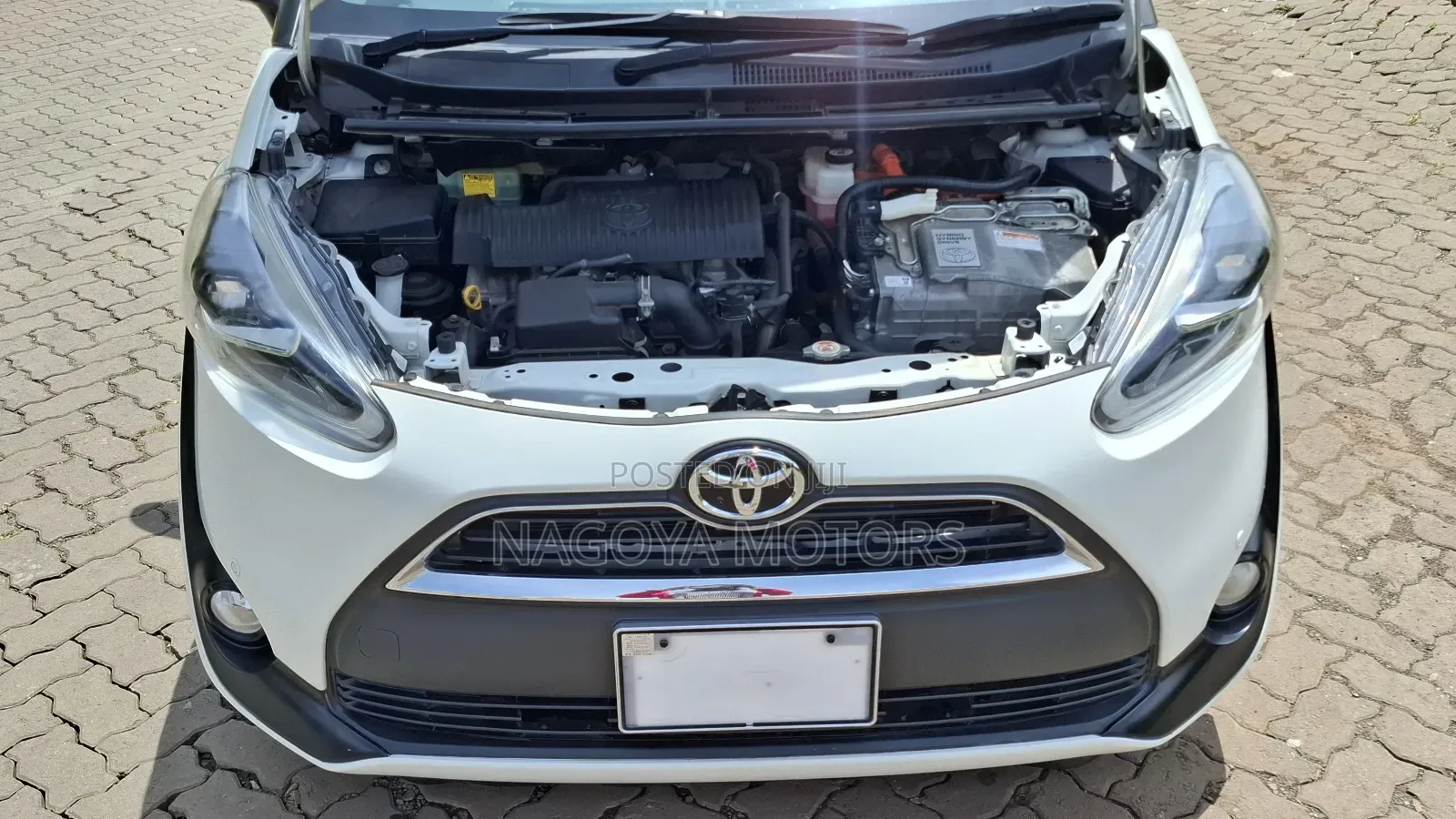 Toyota Sienta 2018 White