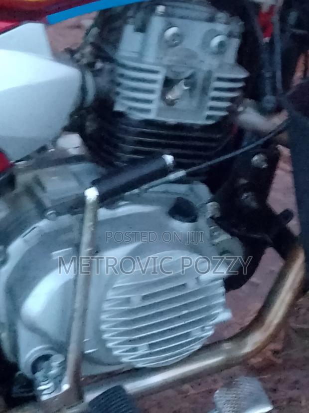 TVS HLX Plus ES 2023 Red - thumbnail 5