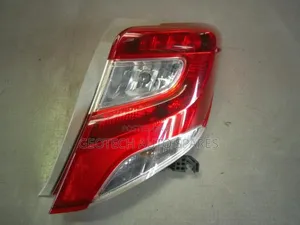 Toyota Vitz 2015 Taillights