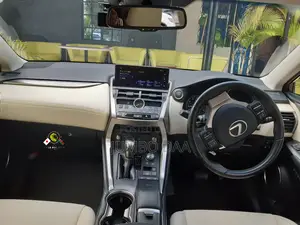 Lexus NX 300 AWD 2018 White